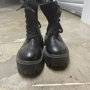 Olivia Miller Black Platform Lace-Up Combat Boots for Women